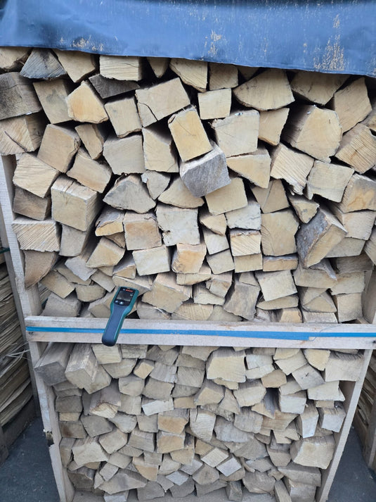 Hele pallet beuk droog brandhout 33 cm.